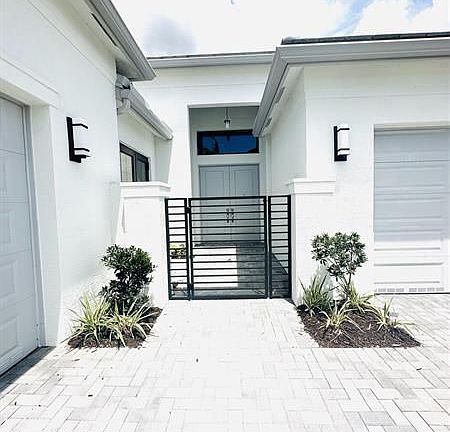 3rd image of 12465 SW Cristal Cove Dr