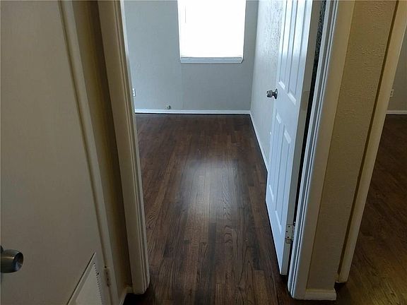 4th image of 1646 Kirkwood Dr