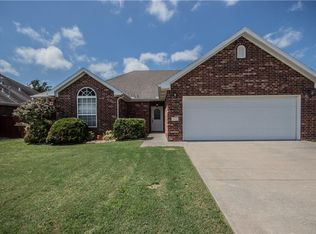 1212 N 22nd Pl, Rogers, AR 72756
