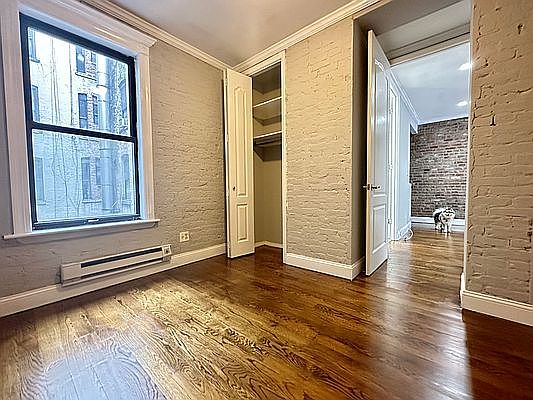 4th image of 340 E 18th St APT 1a