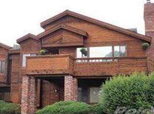 852 Hemingway Ln, Weldon Spring, MO 63304