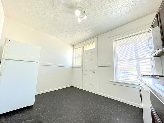 4th image of 2747 Pestalozzi St APT 2W