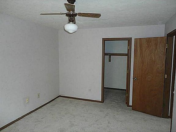5th image of 6715 Dunsany Ct