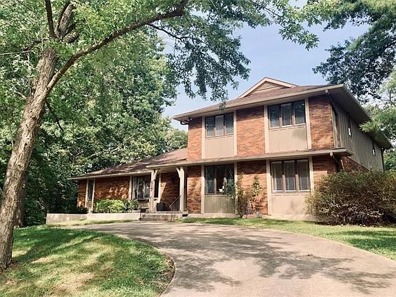 2nd image of 617 Tanglewood Dr