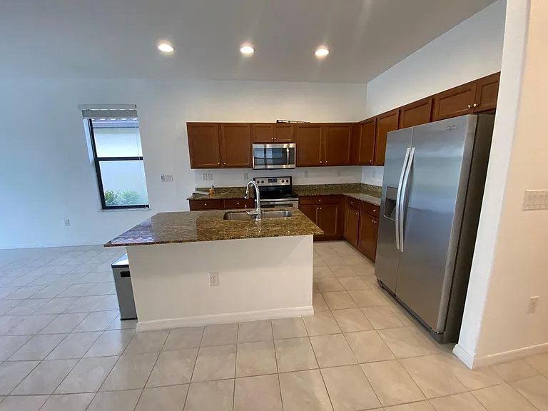 5447 Useppa Dr — Photo 11