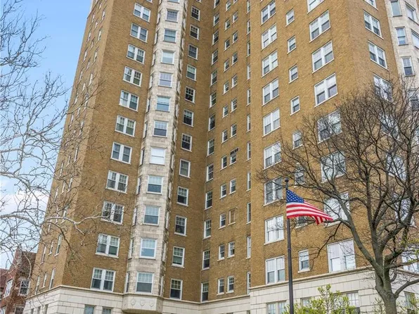 625 S Skinker Blvd APT 601, Saint Louis, MO 63105