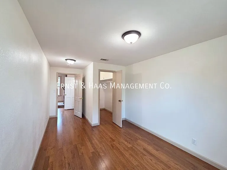 9497 Foster Rd — Photo 14