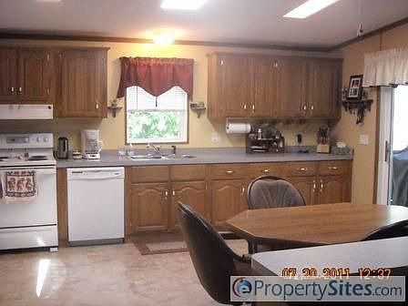 3rd image of 710 21st Pine Ln