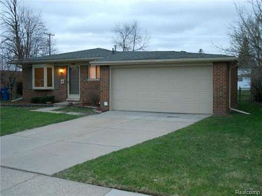 2nd image of 32601 Fernwood St