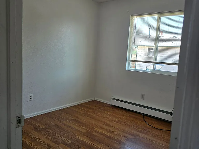 3247 1/2 Main St — Photo 9