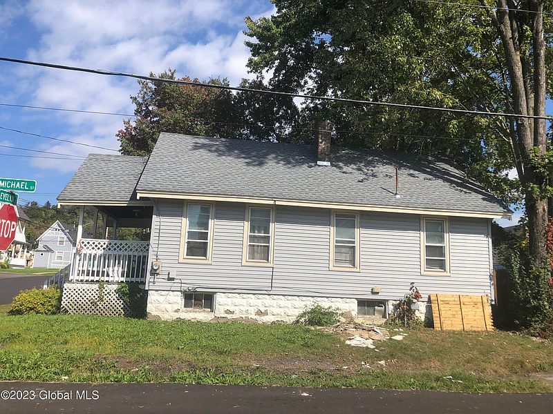 3rd image of 2 Evelyn Street
