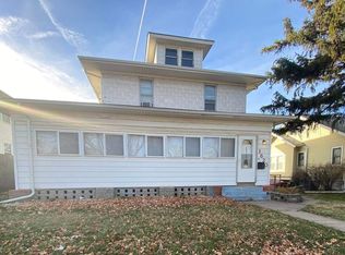 1620 29 1/2 St, Rock Island, IL 61201