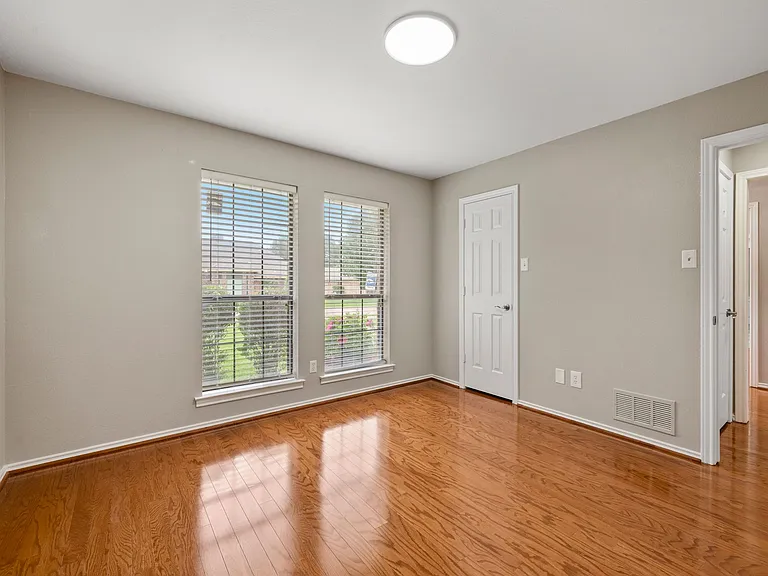1802 Campbell Trl — Photo 34