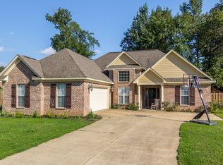 310 Fox Hollow Cv, Taylor, MS 38673