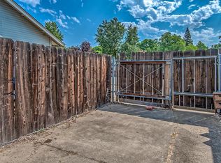 2970 Brookside Dr, Redding, CA 96001