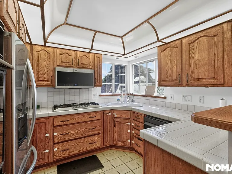 3184 Durant Ave — Photo 17