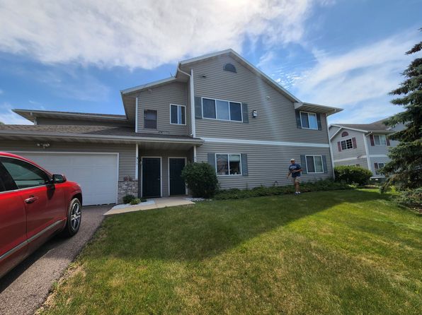 Harper Court Townhomes | 911 Harper Dr, Verona, WI