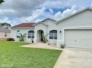 16 Pennsylvania Ln, Palm Coast, FL 32164