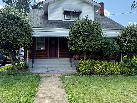 3rd image of 3443 Princeton Cir NE