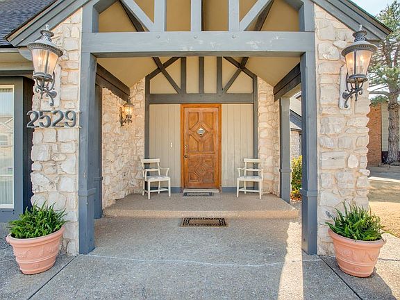 4th image of 2529 Homestead Rd