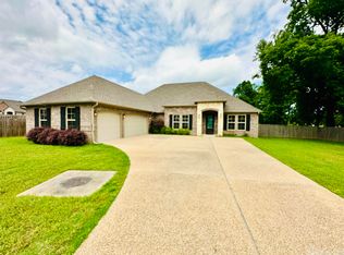 120 Glencairn Dr, Hot Springs, AR 71913