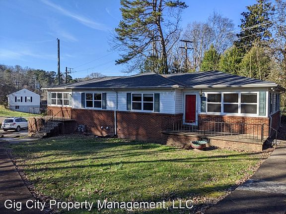 2nd image of 3525 Cathy Ln #3525