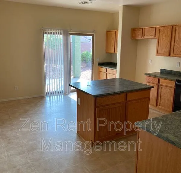 4569 E Sundance Ave — Photo 5