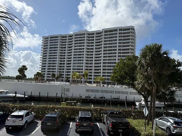 4201 N Ocean Blvd #203 — Photo 82