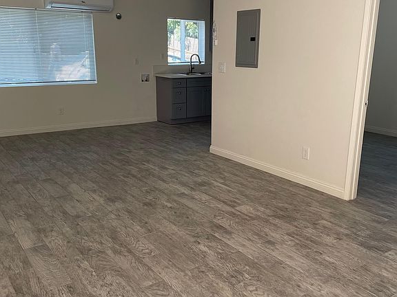 2nd image of 140 W Avenue 30 #1/4