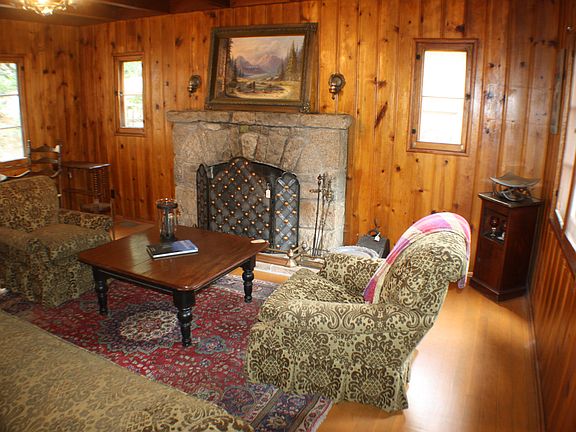 5th image of 726 Sunderland Ct
