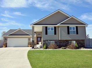 3160 W Gooseberry Ct, Hayden, ID 83835