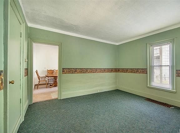 4th image of 1016 Greenwood Ave