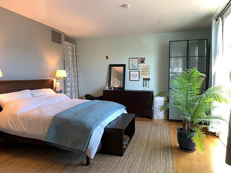 400 Washington St #302 — Photo 14