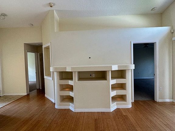5th image of 2311 Hickory Pine St