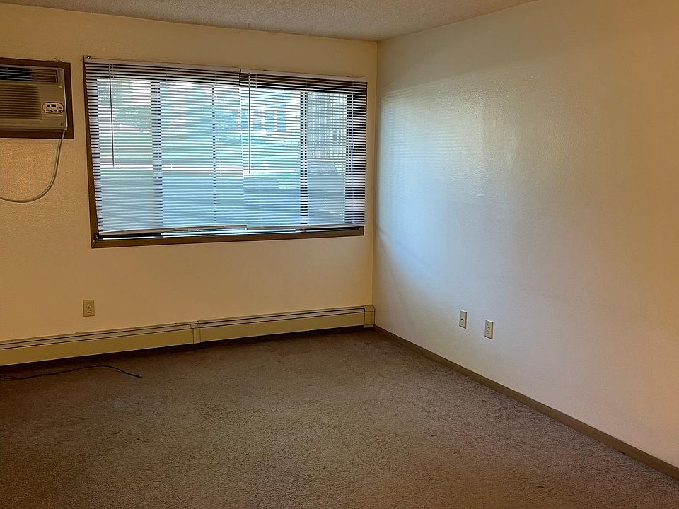 337 Church St Iowa City, IA | Zillow - Apartments for Rent in Iowa City