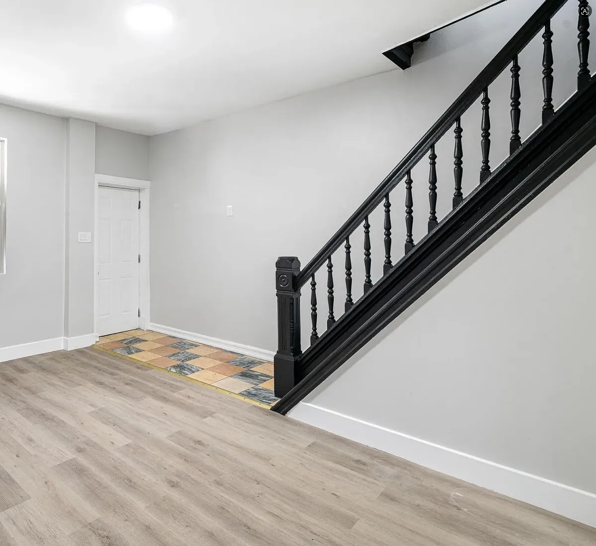 3 bed, $1,719 — Photo 2