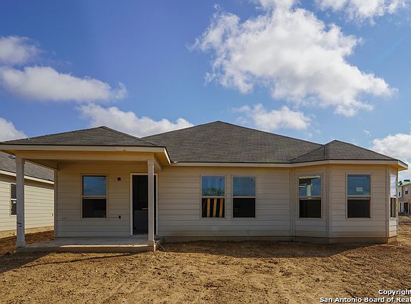 2nd image of 13603 Sendero Roble