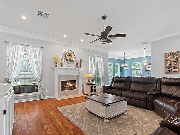 5th image of 2837 Mesa Ct