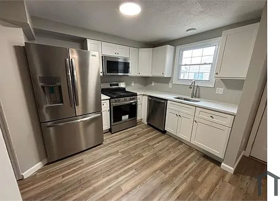 3 bed, $2,800 — Photo 3