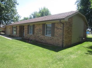 209 Christina Dr, Whiteland, IN