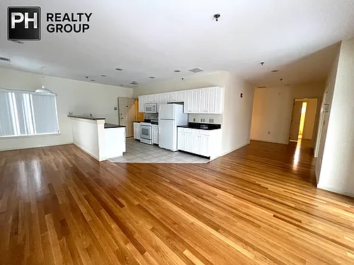31 Channing St Photo 1