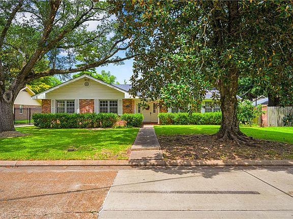 4th image of 3458 Parkway Dr