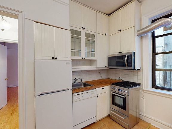 5th image of 166 E 92nd St APT 1F