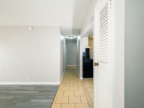 5th image of 640 N 46th St #10