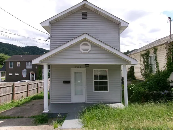 1016 Maple St, Paintsville, KY 41240