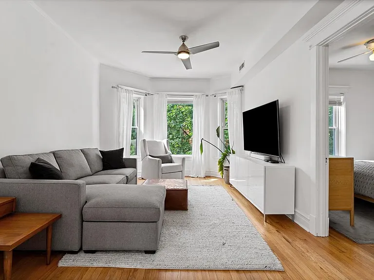 2206 W Eastwood Ave #2 — Photo 3