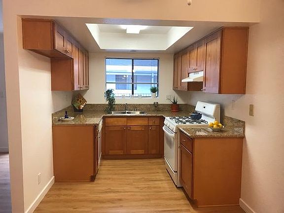 5th image of 453 E Verdugo Ave APT 202