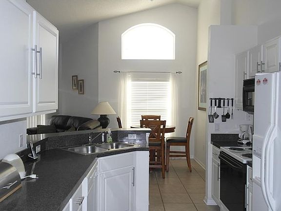 4th image of 1364 Rebecca Dr