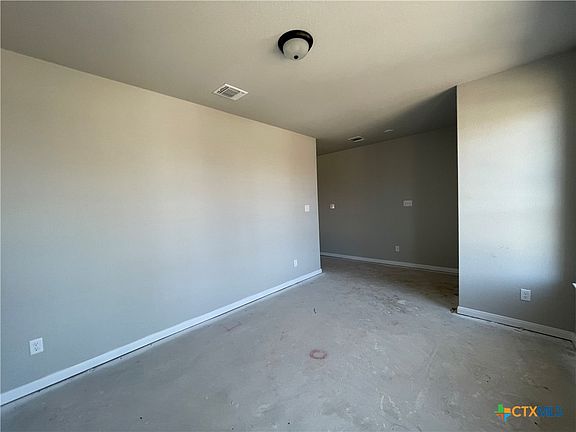 4th image of 1057 Shelby Dr