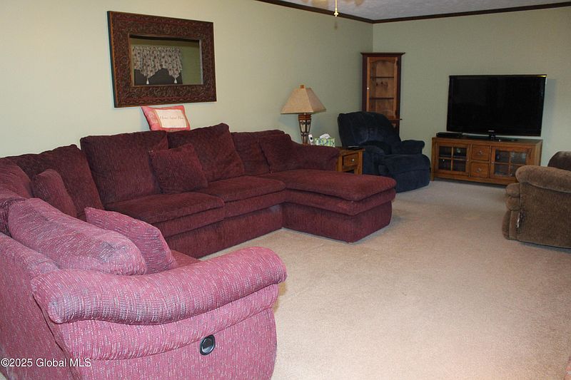 3rd image of 16 Huntleigh Drive